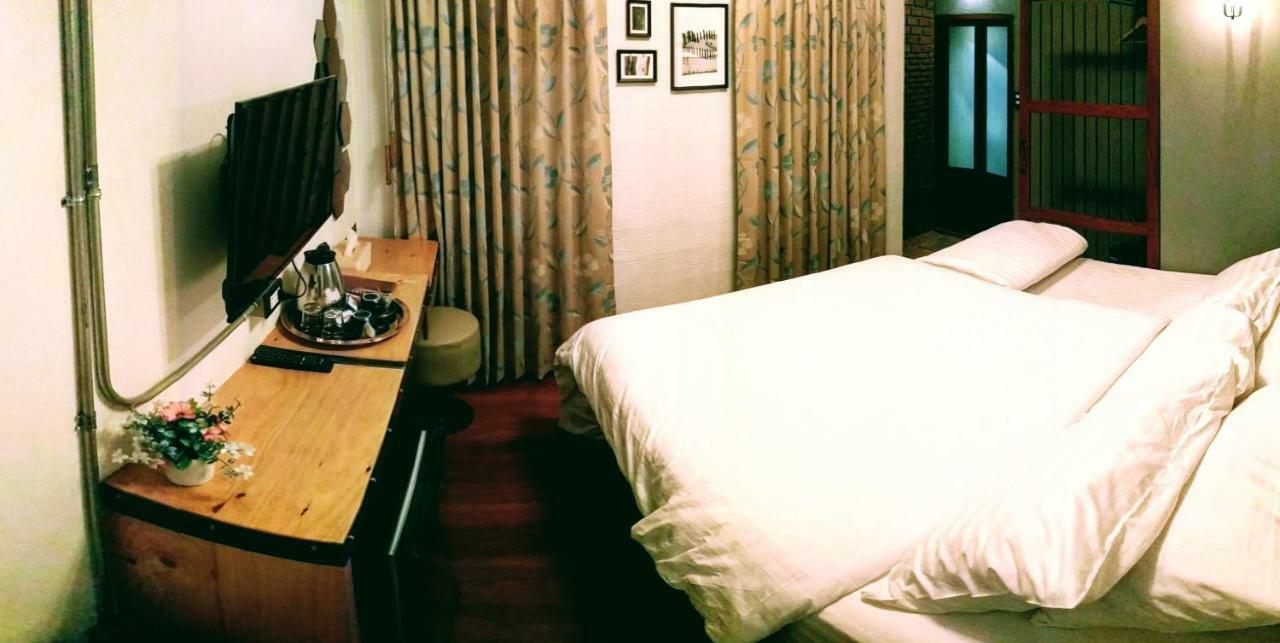 Zeds Hostel Bangkok Exteriör bild