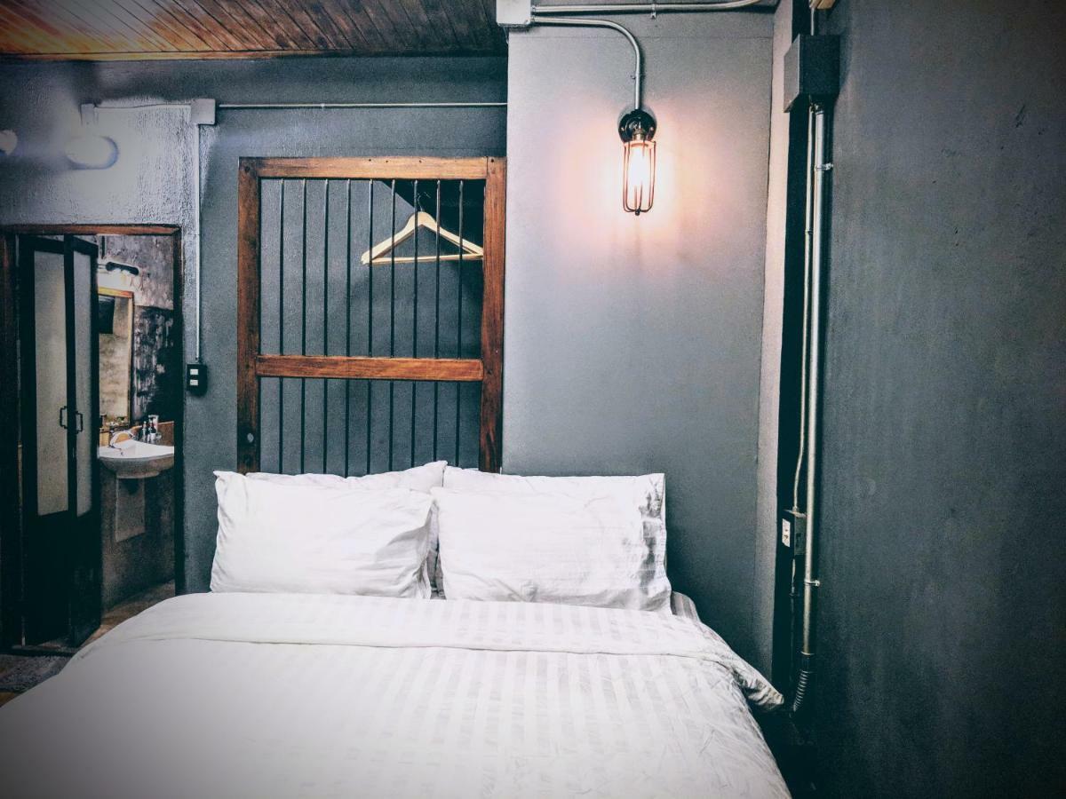 Zeds Hostel Bangkok Exteriör bild